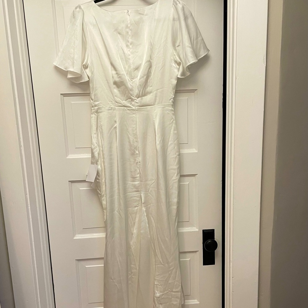White Satin Ruffled Maxi Dress, Brand new from Lulus - Picture 3 of 3
